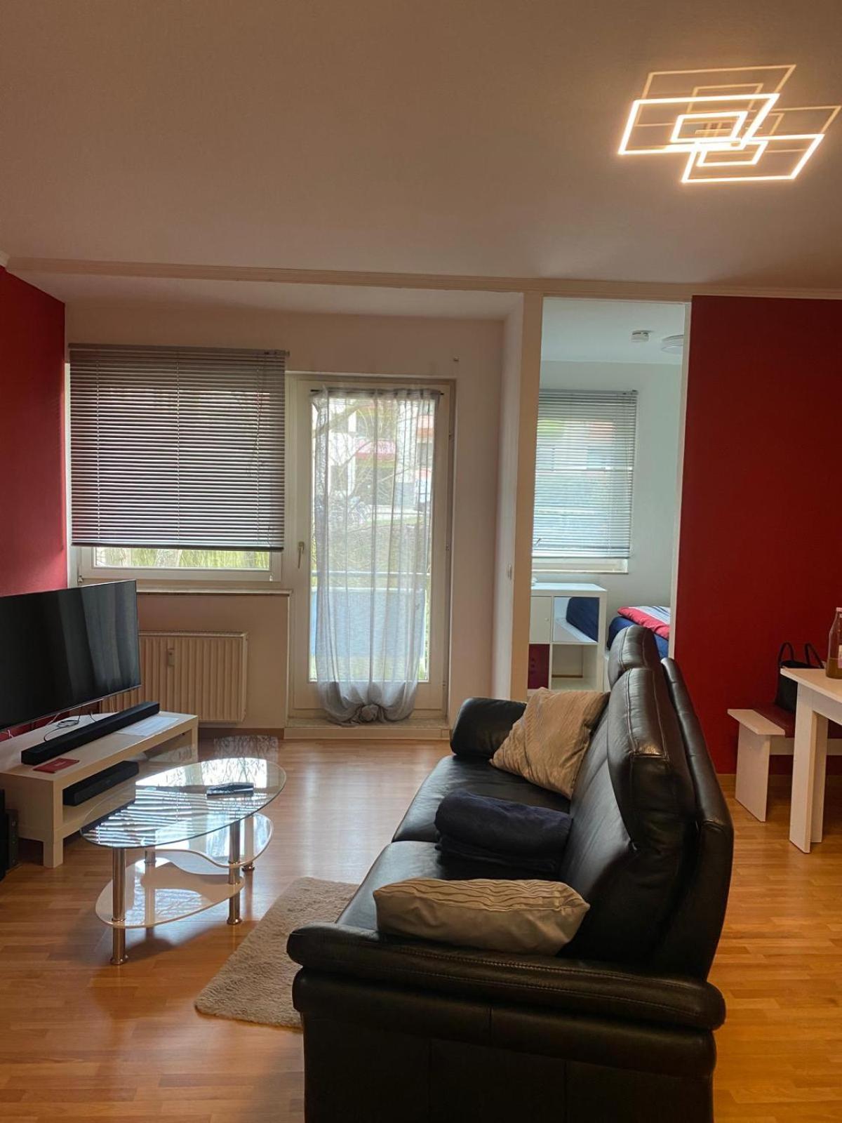 Zwei Zimmer Appartment Mit Balkon Und Stellplatz Voll Moebliert Τρίερ Εξωτερικό φωτογραφία